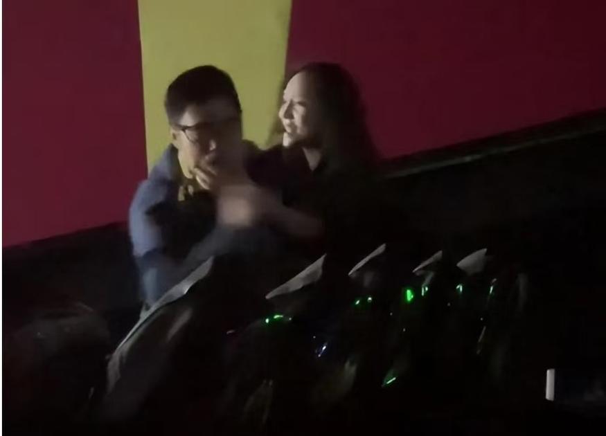精品老熟妇av的相关介绍