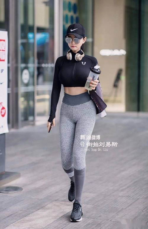 欧美熟妇出处揭秘：经典影视与时尚杂志中的优雅魅力（附出处考据、经典角色盘点、时尚icon溯源）