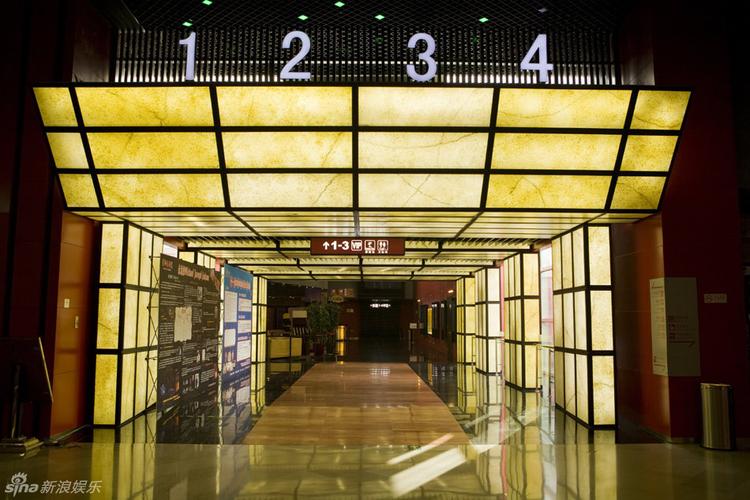 SEO标题：**日韩午夜影院在线观看 | 最新日韩电影、午夜剧场、高清无删减资源**  
（长尾关键词：日韩电影、午夜剧场、高清无删减资源）