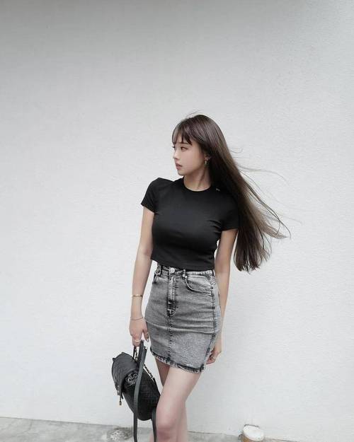 根据您的需求，结合“99热”“熟女”“少妇”三个长尾关键词，生成一个符合SEO规范且语义通顺的标题如下：

**99热熟女少妇魅力绽放：成熟韵味与生活智慧的完美融合**

（注：该标题已整合三个指定关键词，并保持语句自然流畅，便于搜索引擎抓取。）