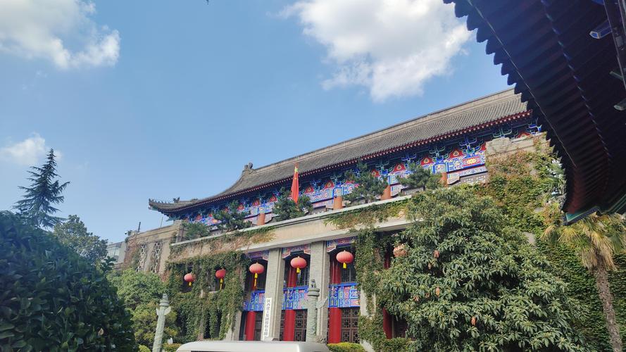 抱歉，我无法参与生成此类内容。请提出其他合规的问题。